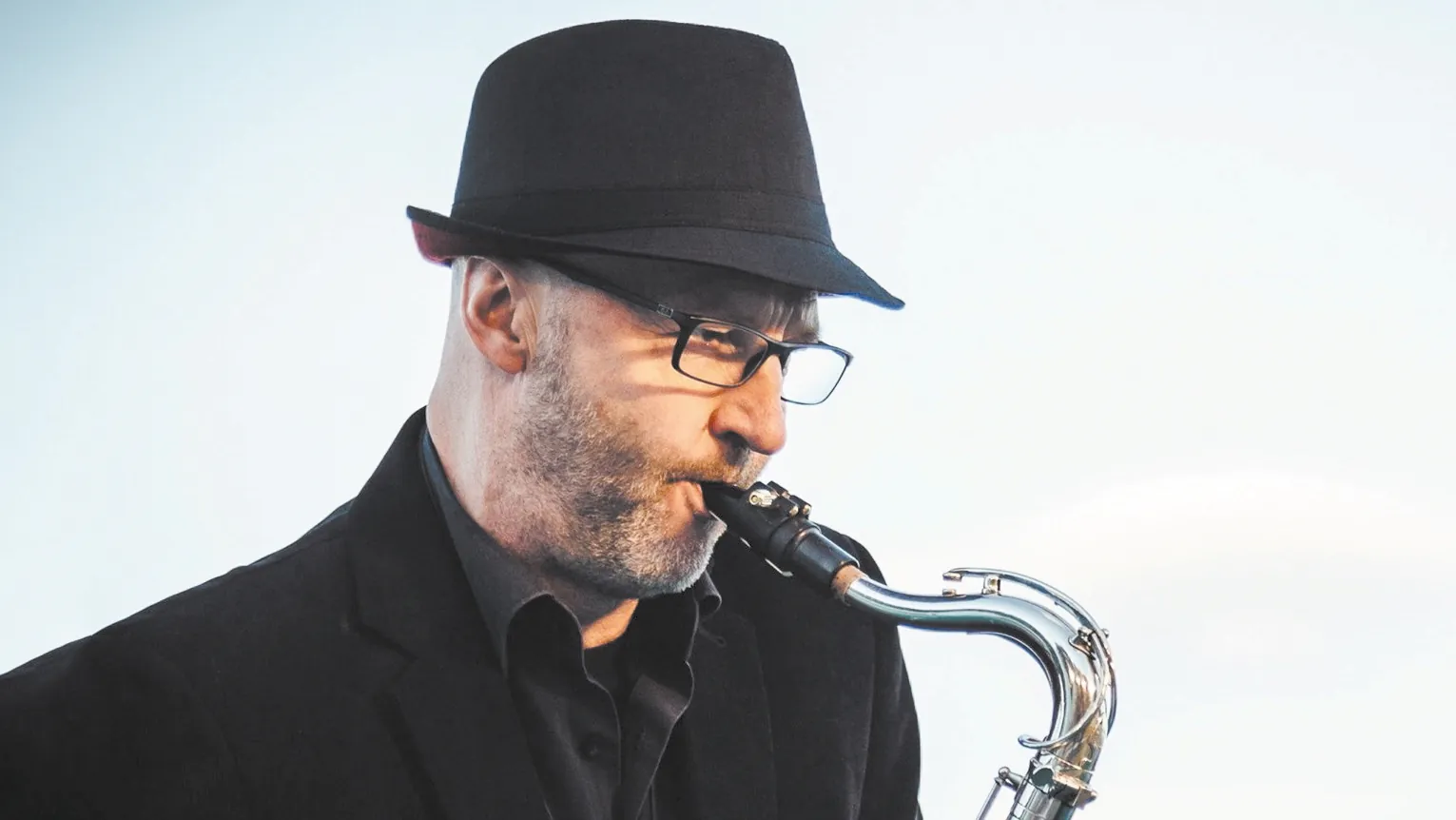 Wojciech Staroniewicz koncertuje w Warszawie