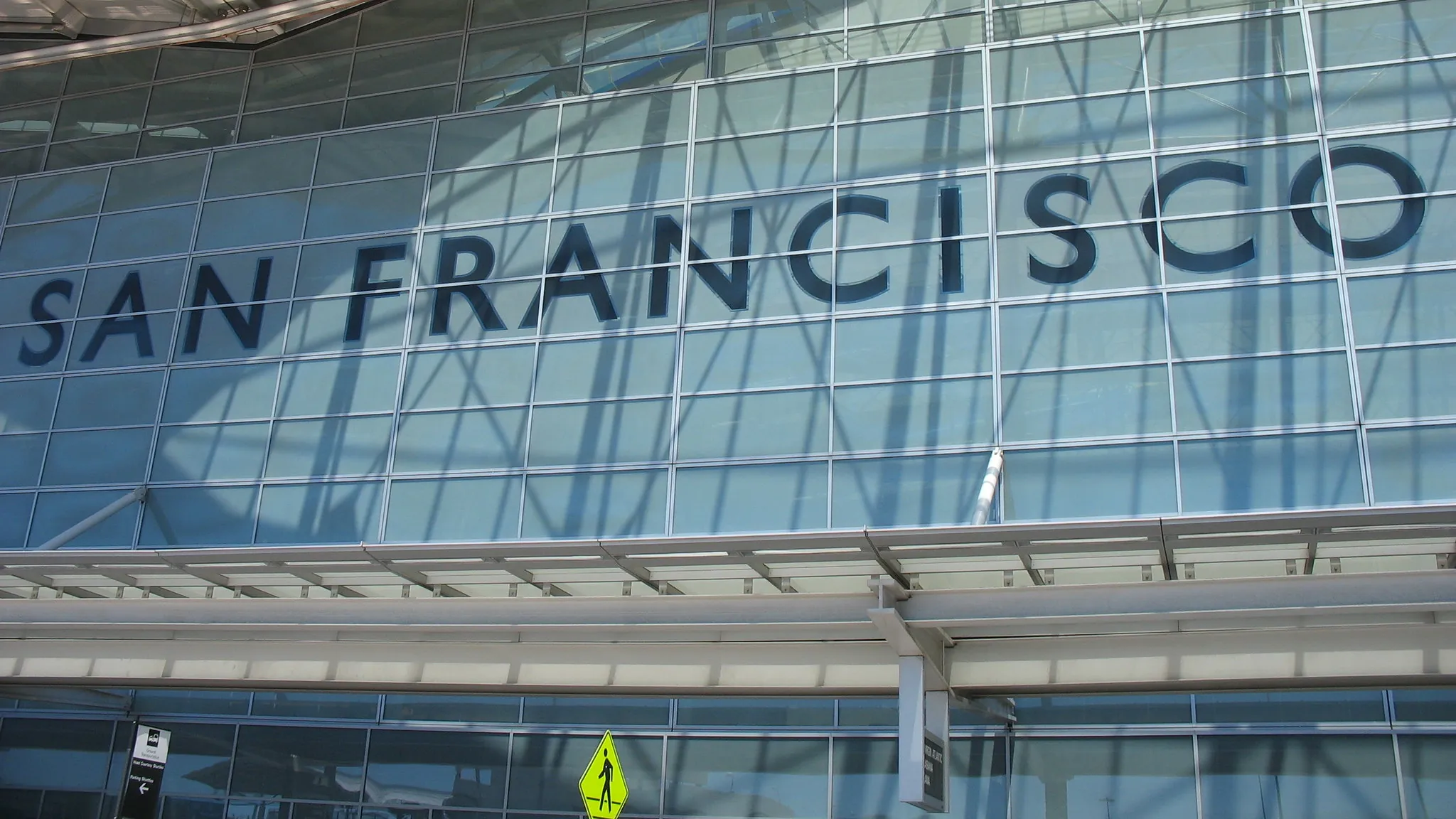 Pracownicy lotniska kończą zwycięski strajk