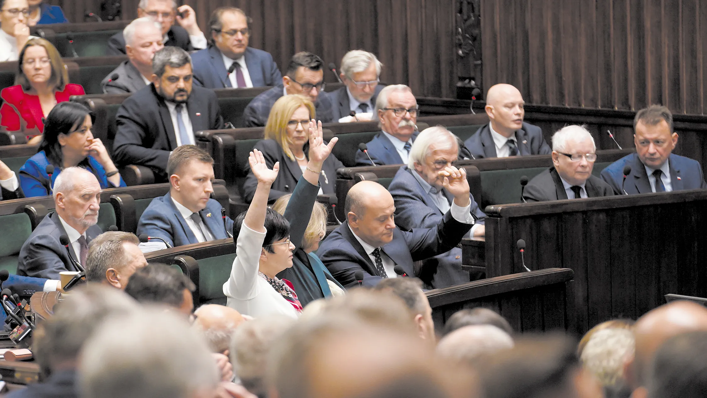PiS-owcy w „obronie sądów” poświęcają unijne fundusze