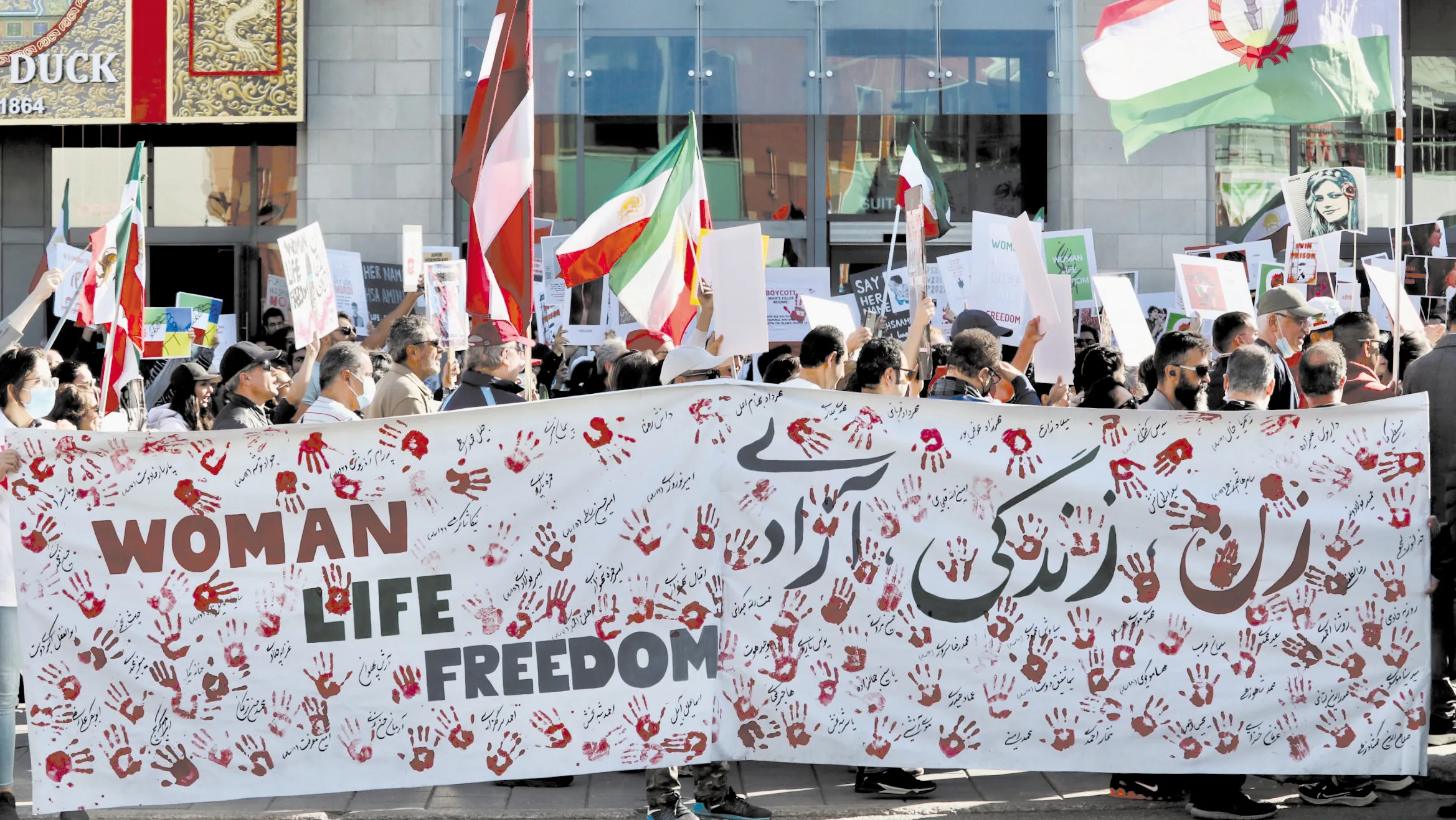 Nie ustają protesty po śmierci Mahsy Amini