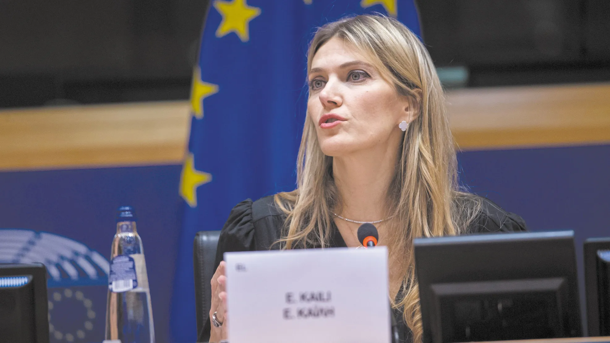 Kaili kraść, Kaili pouczać, Kaili brać łapówki