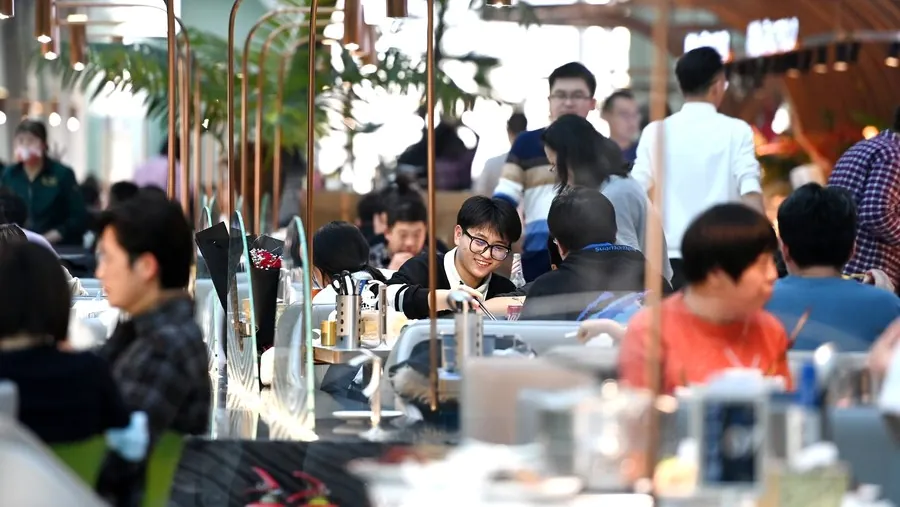 Xinhua Commentary: The bubble of prejudice versus the light of hope in China’s COVID fight