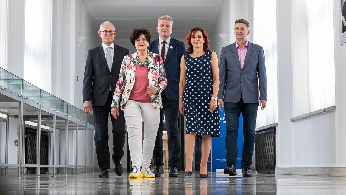 PPS staje na nogi, ale widmo KLD wraca do Sejmu