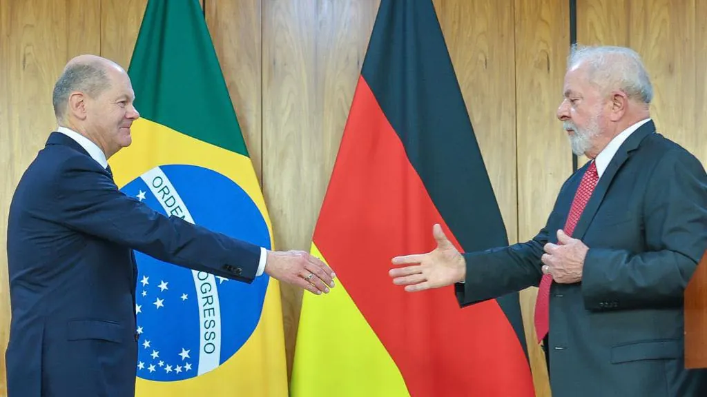 Lula rusza w świat