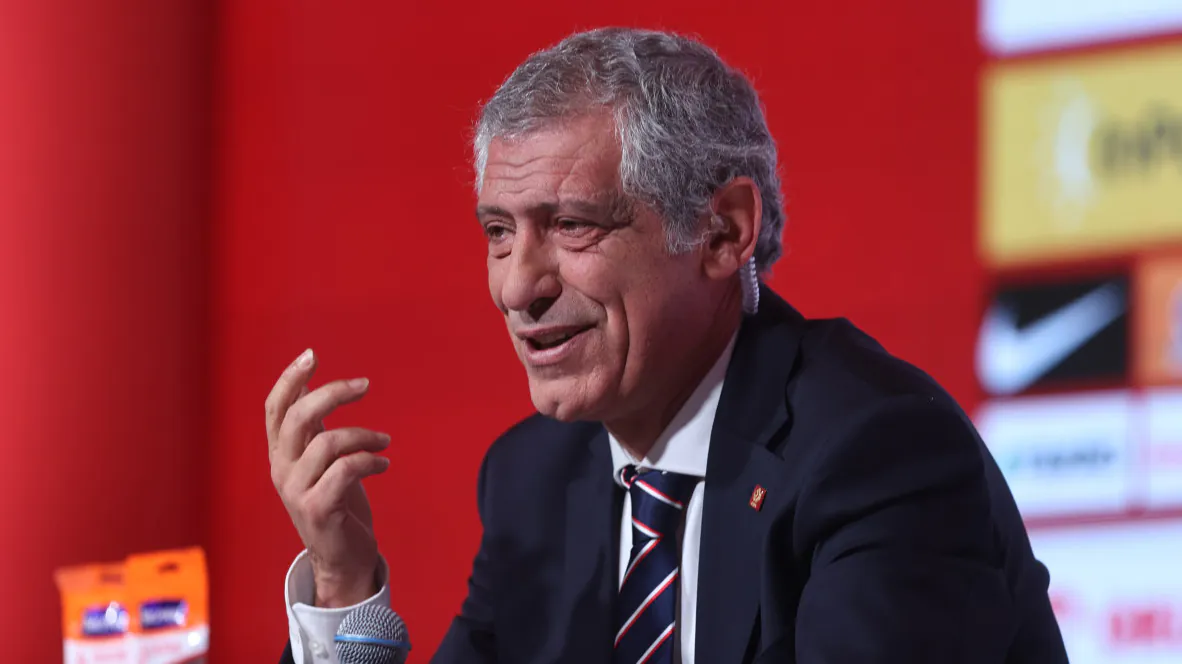 Santos wraca do Polski i kompletuje sztab kadry