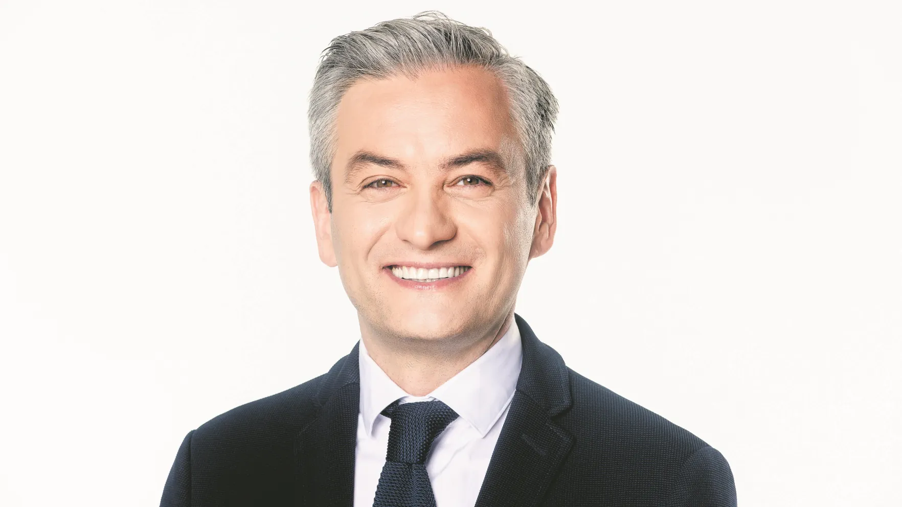 Racjonalnie, ale odważnie. Wywiad z Robertem Biedroniem