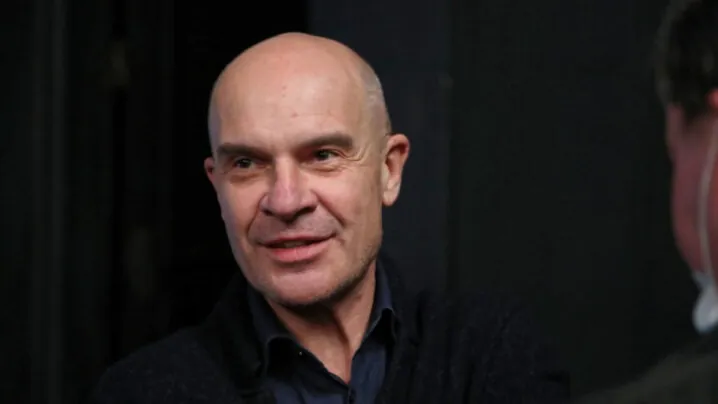 Teatr ma się wtrącać