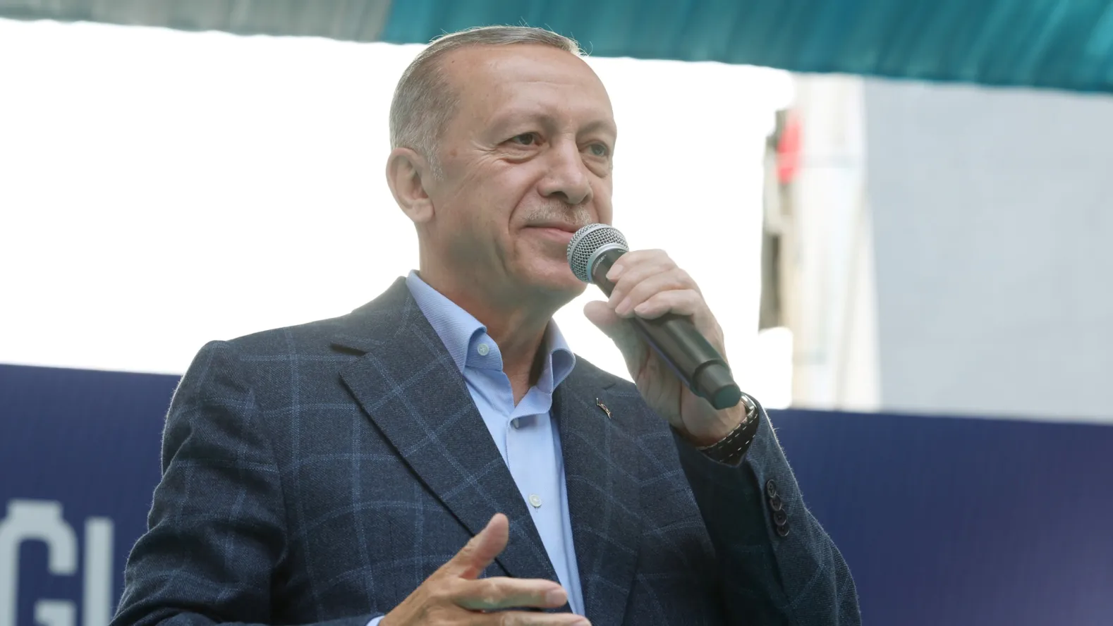Erdogan faworytem drugiej tury