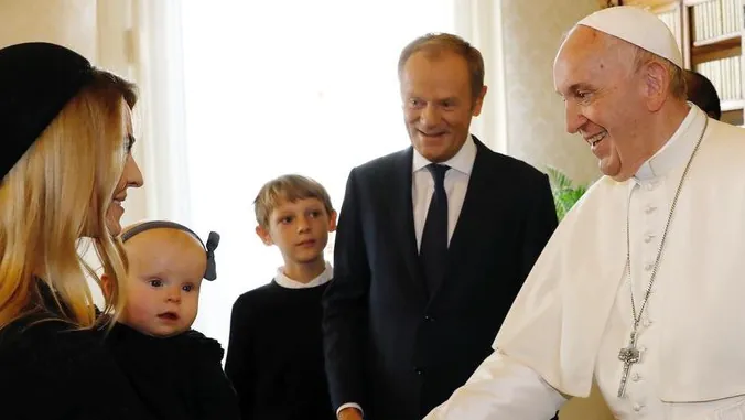 Platforma największym „simpem” Kościoła