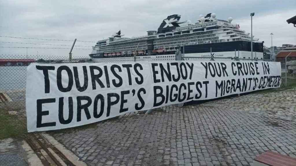 Uchodźcy i wrak Titanica