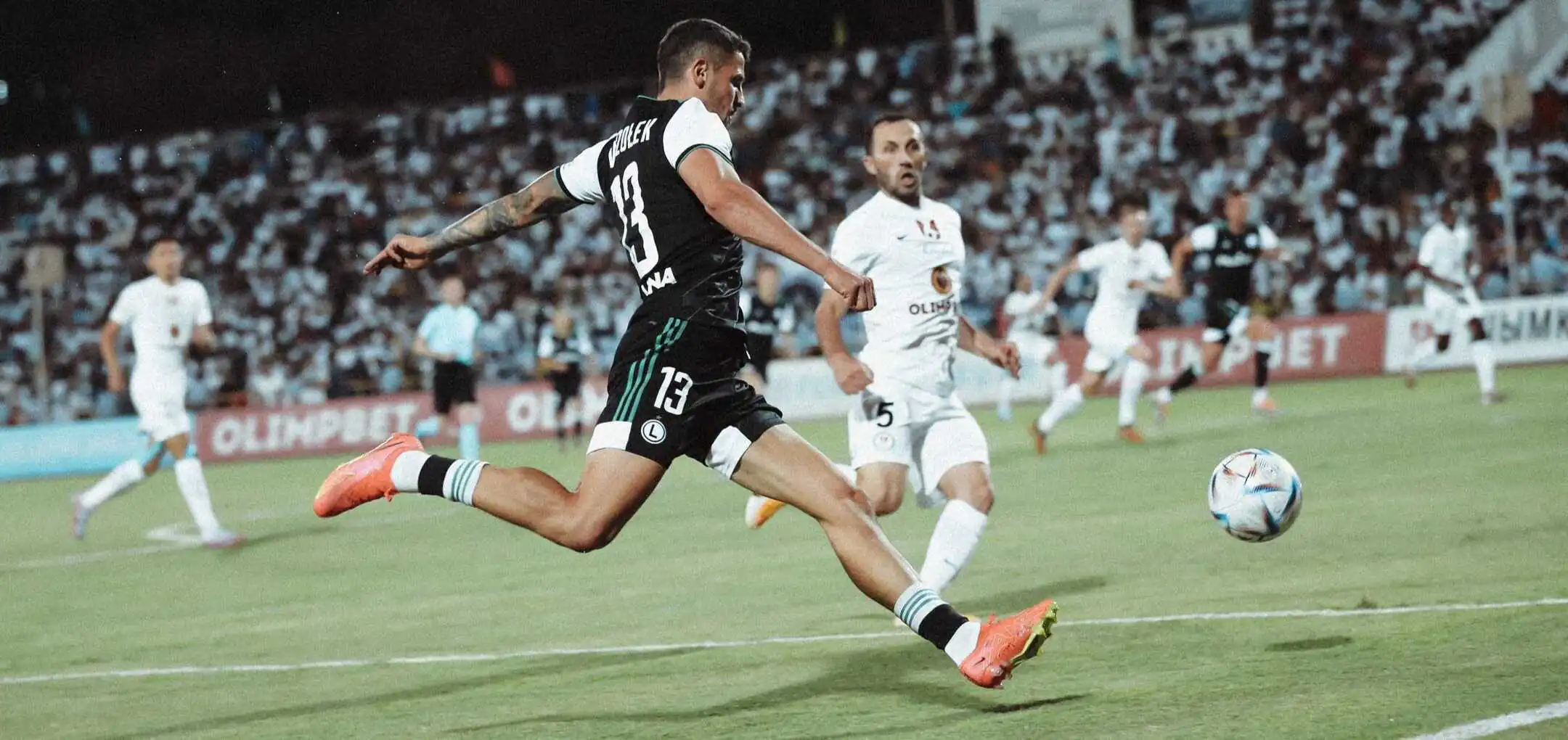 Wygrane Lecha i Pogoni, kłopoty Legii