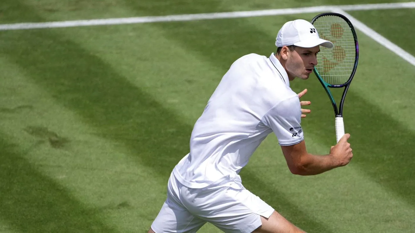 Hurkacz odpadł po twardym boju z Djokoviciem