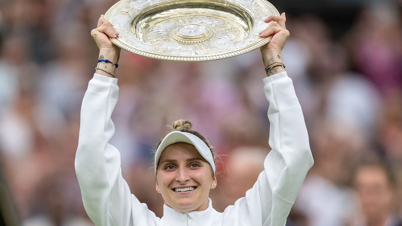 Vondroušova pisze historię