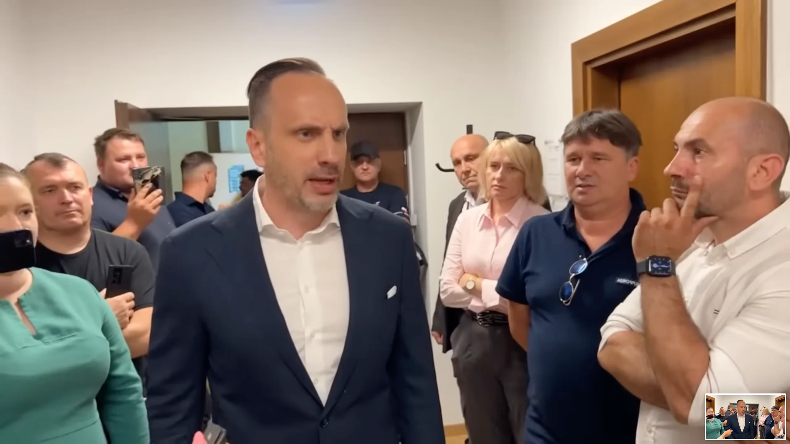 Czy polityk może drzeć się na wyborcę?