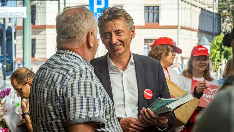 Po stronie 16 milionów pracowników