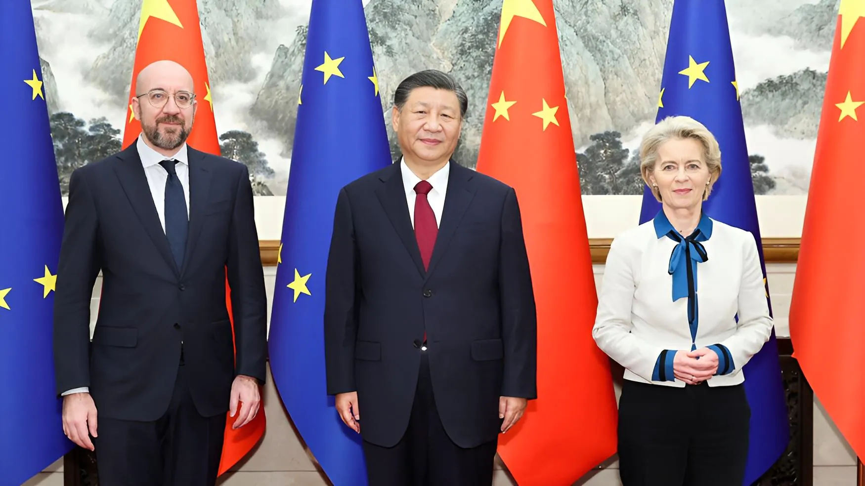 Xi Jinping spotkał się z przewodniczącym Rady Europejskiej Charles’em Michelem i przewodniczącą Komisji Europejskiej Ursulą von der Leyen