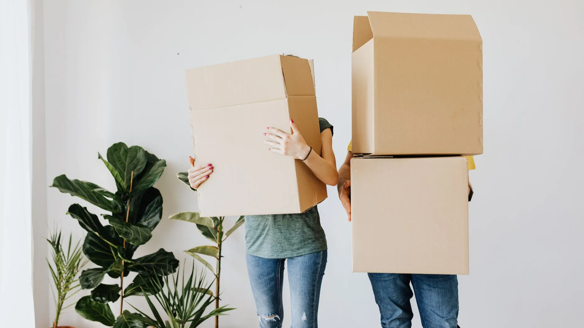 Nie stać cię na mieszkanie? Zmień pracę, wyjedź z miasta