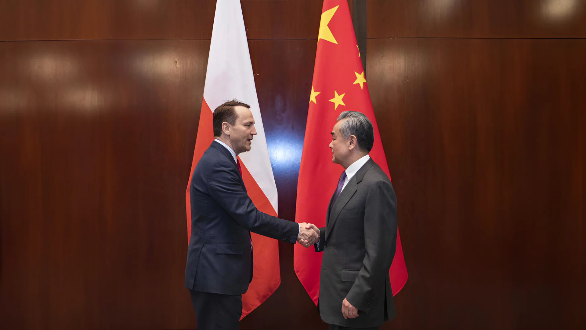 Wang Yi spotykał się z ministrem spraw zagranicznych Polski