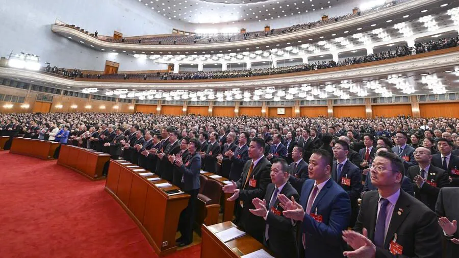 Chiny otwierają „Dwie sesje”. Z postanowieniem umocnienia ożywienia gospodarczego