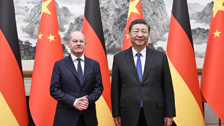 Xi Jinping spotkał się z kanclerzem Niemiec Olafem Scholzem