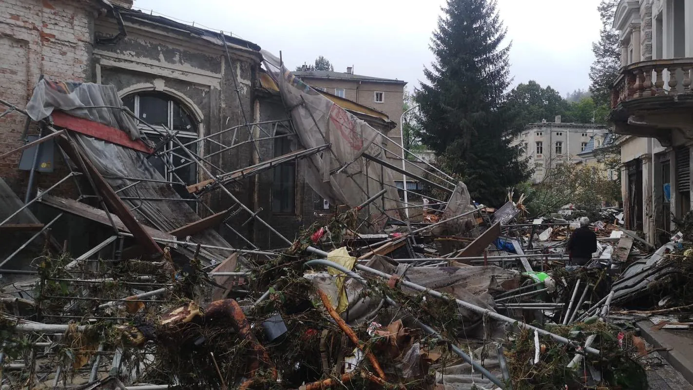 Powódź, a warszawskie elitki robią sobie z nas żarty
