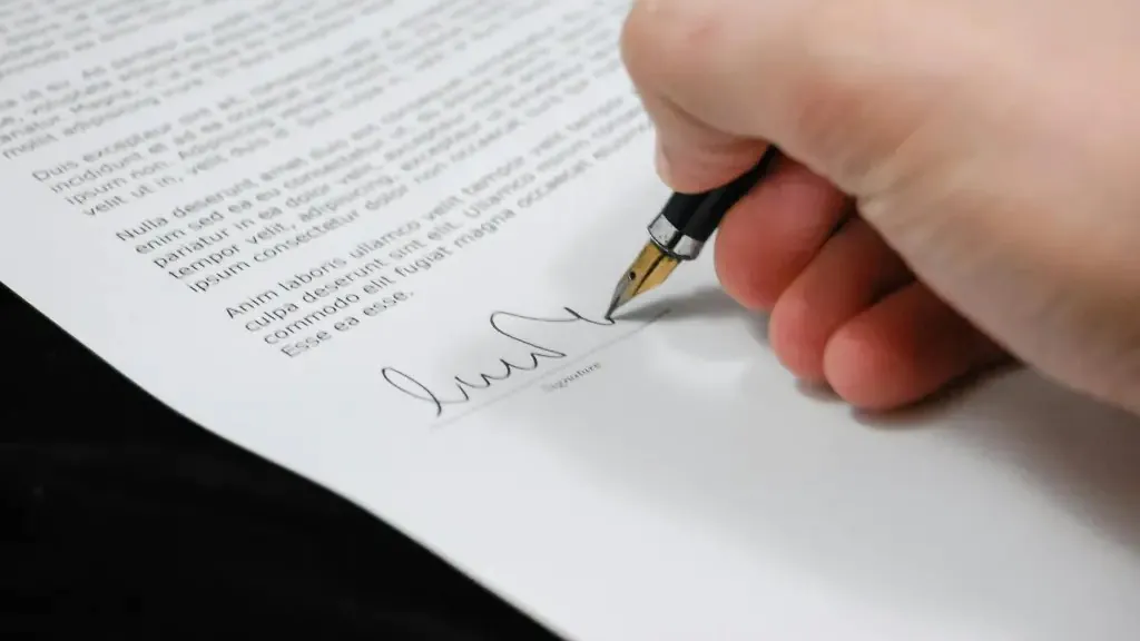 Nie będzie kasy z KPO, bo rząd kocha śmieciówki