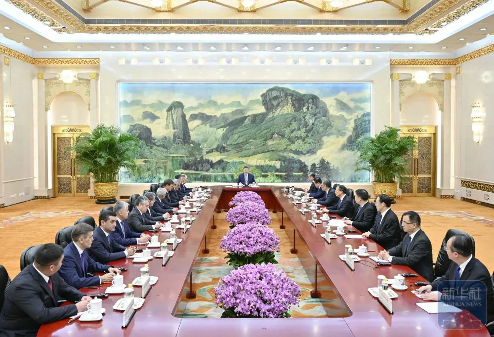 Xi Jinping spotkał się szefami dyplomacji państw członkowskich SCO