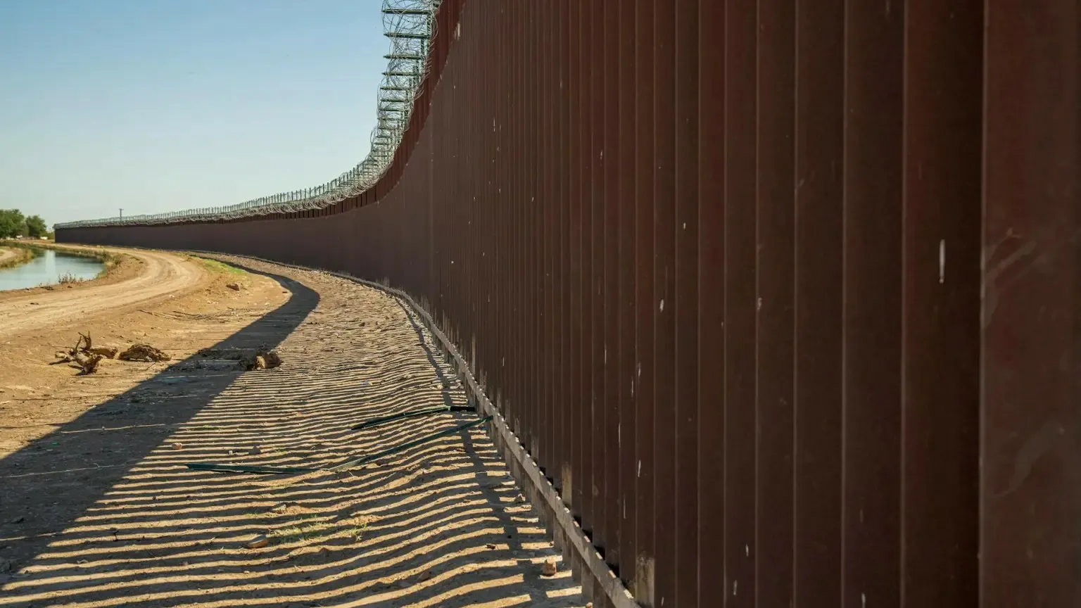 Jak w USA prawica przegrzała kwestię migracji