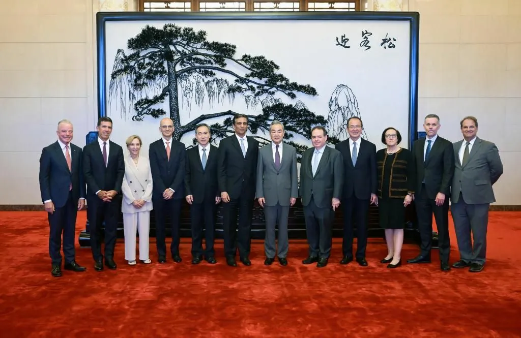 Wang Yi: Chiny i USA powinny szanować swoje interesy i unikać konfliktów