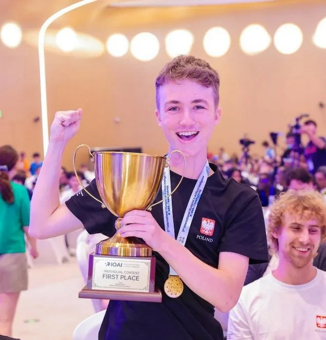 Polak zwycięzcą II Międzynarodowej Olimpiady Sztucznej Inteligencji w Pekinie