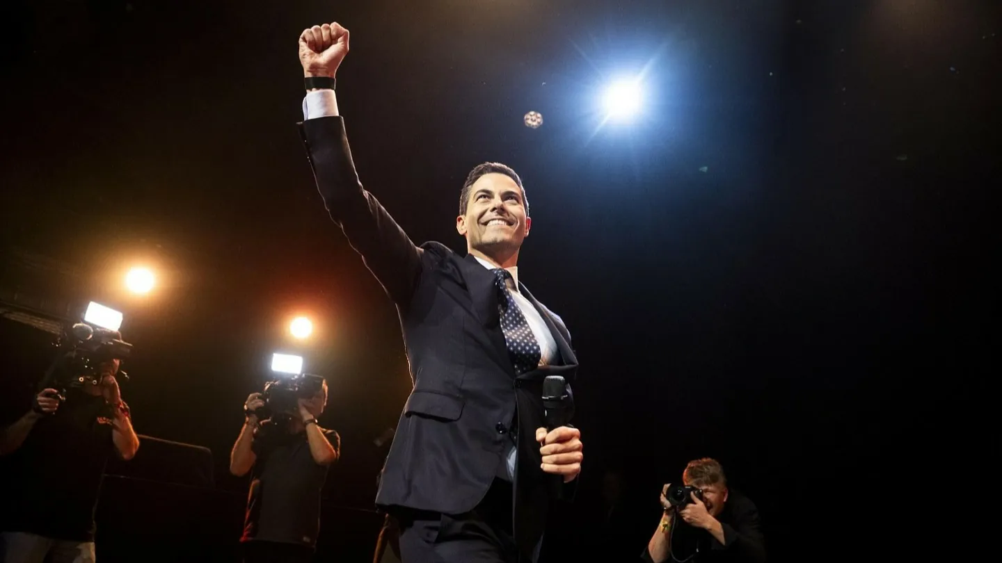 Liberałowie wracają do gry, skrajna prawica wciąż mocna w Holandii