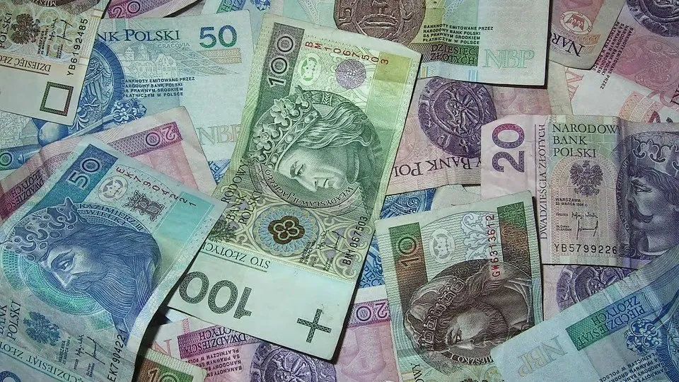 Inflacja w Polsce spadła do 2,4 proc. Najniżej od wiosny i poniżej celu NBP