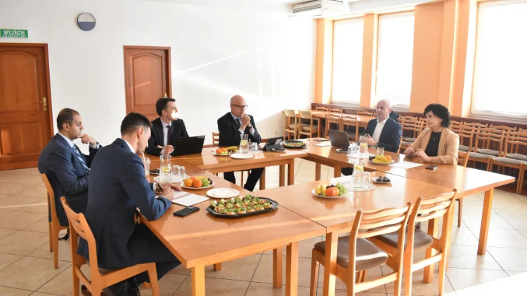 Delegacja MFW konsultowała sytuację płacową w Polsce z przedstawicielami OPZZ