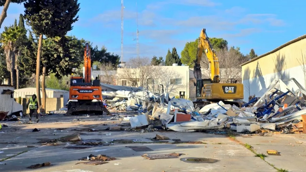 Izrael burzy siedzibę ONZ w okupowanej Jerozolimie. Bezprecedensowy atak na prawo międzynarodowe