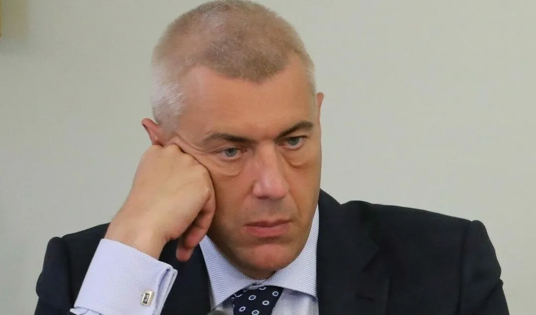 WP: współpracownik Giertycha miał opóźniać proces frankowiczów. Kancelaria miała dostać 8,7 mln zł